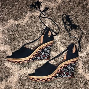 CAbi NEVER WORN Isla Navy Wedge